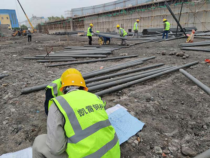 克孜勒苏柯尔克孜螺栓球网架结构